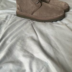 Brand new uggs never wore